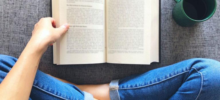 透明が生み出す新しい表現と実用性シール印刷技術の進化と調和